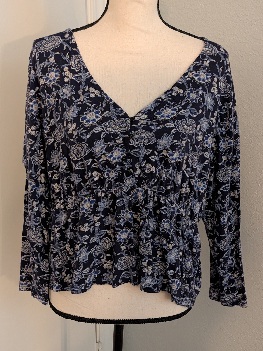 Lucky Brand Navy Floral V-Neck Peplum Top